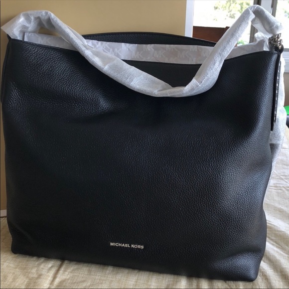 Handbags - Michael Kors Bag